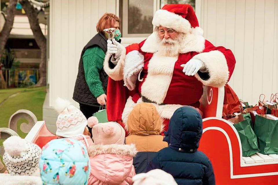 Santa Claus for kids in Athens Greece