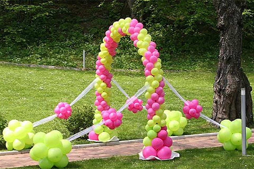Μπαλόνια Αψίδα με λουλουδάκια σε κήπο Triki Fun