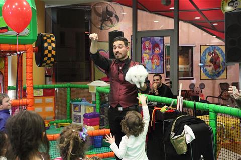 Magician for Kids Parties