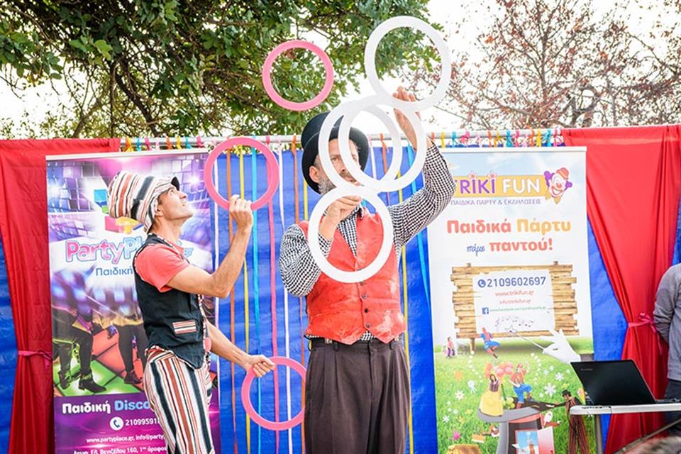 Jugglers Shows by Triki Fun